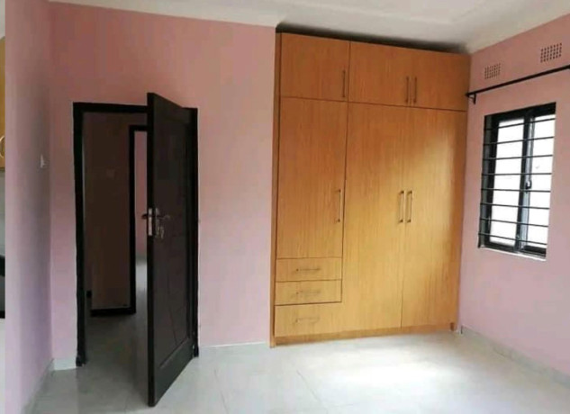 2-bedroom-flat-for-rent-in-makeni-big-8