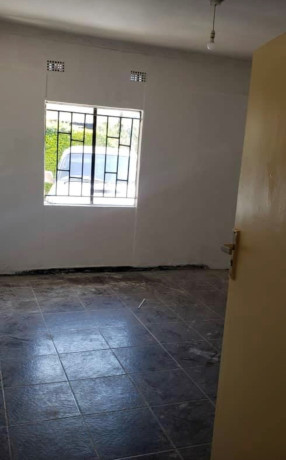 2-bedroom-flat-for-rent-in-makeni-big-7