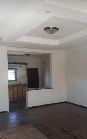 2-bedroom-flat-for-rent-in-makeni-big-1