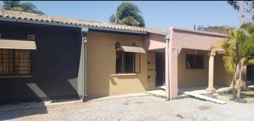 2-bedroom-flat-for-rent-in-makeni-big-3