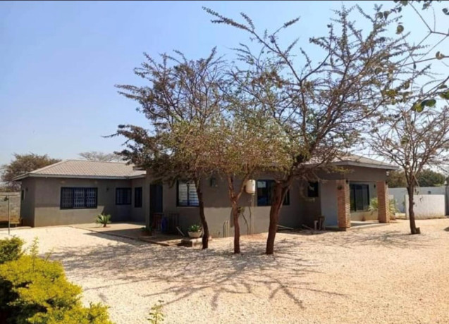 4-bedroom-house-for-rent-in-makeni-big-3