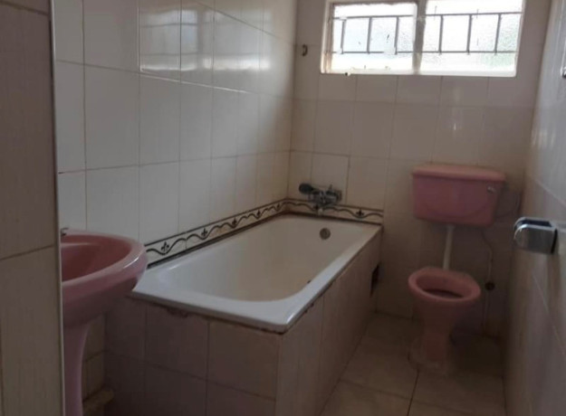 3-bedroom-flat-for-rent-in-makeni-big-3