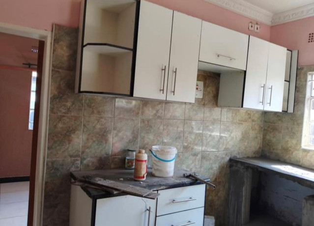 3-bedroom-flat-for-rent-in-makeni-big-4