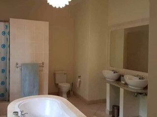 4-bedroom-house-for-rent-in-new-kasama