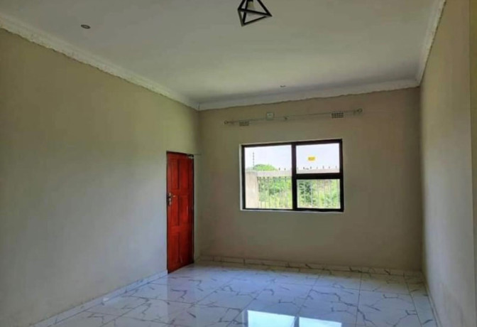 6-bedroom-house-for-sale-in-new-kasama-big-1