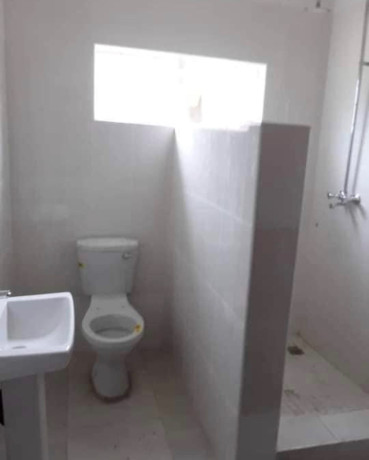 3-bedroom-flat-for-rent-in-makeni-big-5