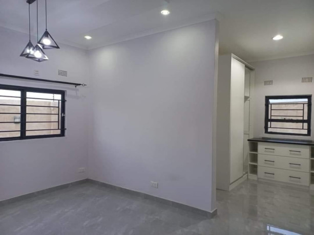 3-bedroom-house-for-rent-in-waterfalls-big-2