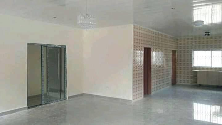 2-bedroom-flat-for-rent-in-makeni-big-3