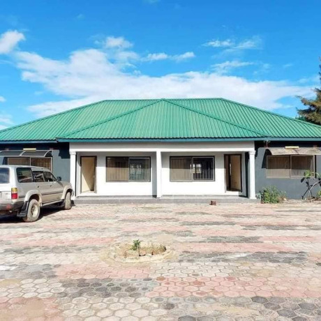 2-bedroom-flat-for-rent-in-silverest-big-5