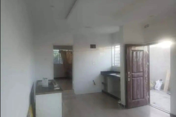 1-bedroom-flat-for-rent-in-meanwood-big-2