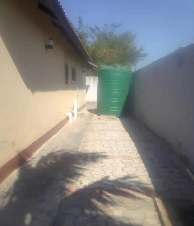 3-bedroom-flat-for-rent-in-meanwood-big-6