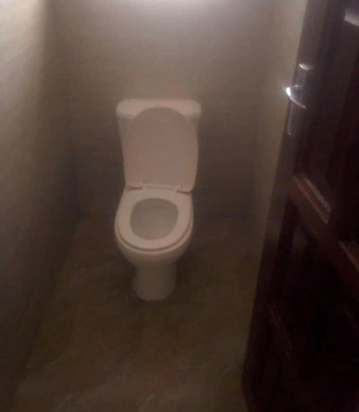 3-bedroom-flat-for-rent-in-meanwood-big-4