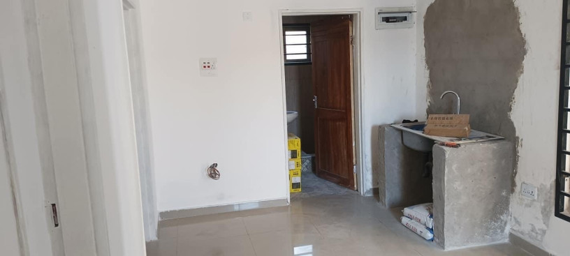 2-bedroom-flat-for-rent-in-meanwood-big-2