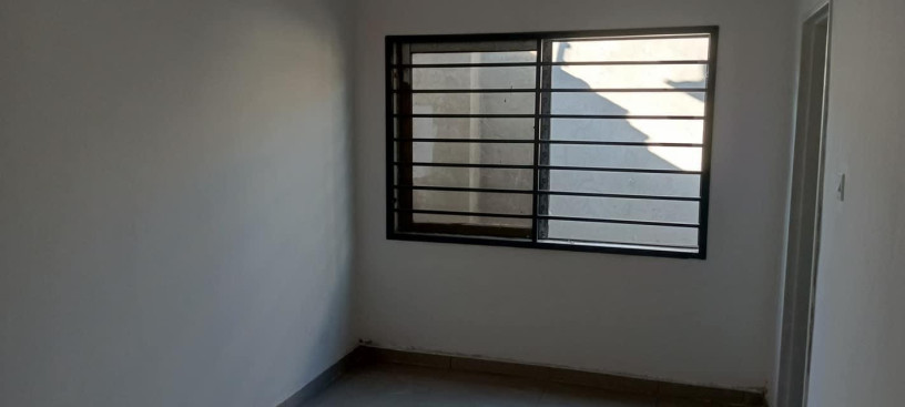 2-bedroom-flat-for-rent-in-meanwood-big-3