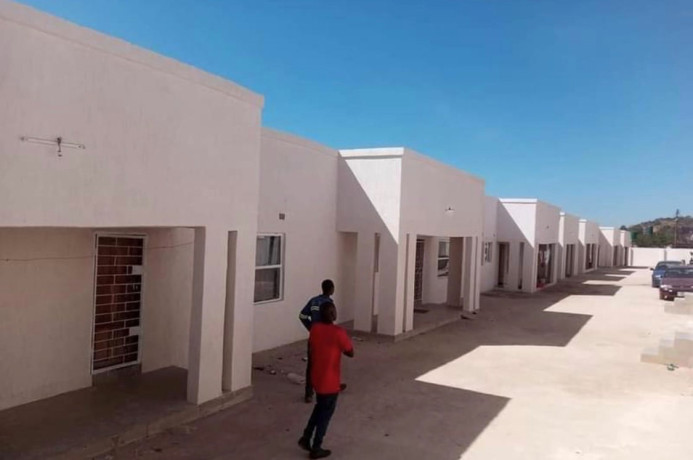 neat-and-spacious-bedsitters-for-rent-in-meanwood-big-4