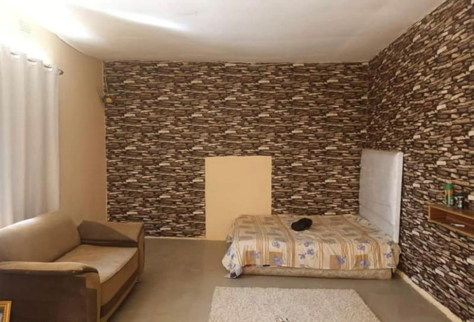 neat-and-spacious-bedsitters-for-rent-in-meanwood-big-0