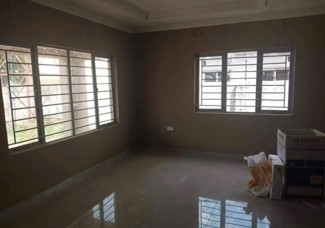 2-bedroom-flat-for-rent-in-meanwood-big-5