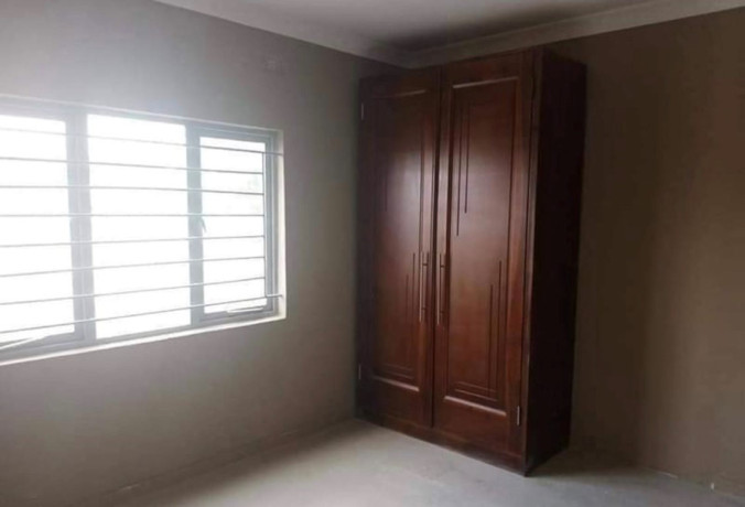 2-bedroom-flat-for-rent-in-meanwood-big-6