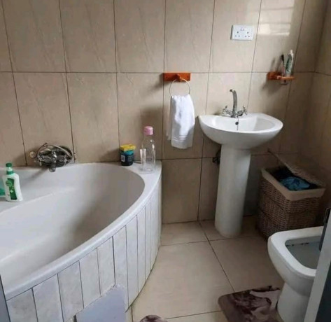 2-bedroom-flat-for-rent-in-ibex-hill-big-3