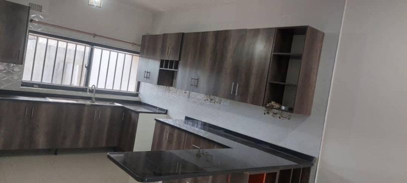 2-bedroom-flat-for-rent-in-chalala-big-7