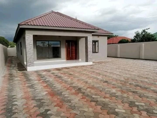 3-bedroom-house-for-sale-in-lilayi-big-1