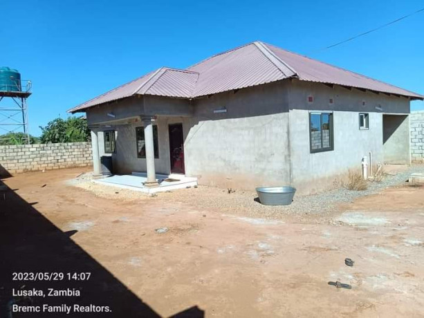 3-bedroom-flat-for-sale-in-lilayi-big-7