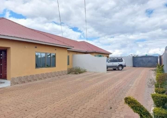 3-bedroom-flats-for-sale-in-chalala-big-1