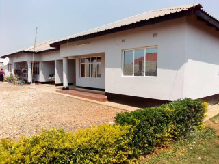 3-bedroom-flat-for-rent-in-chalala