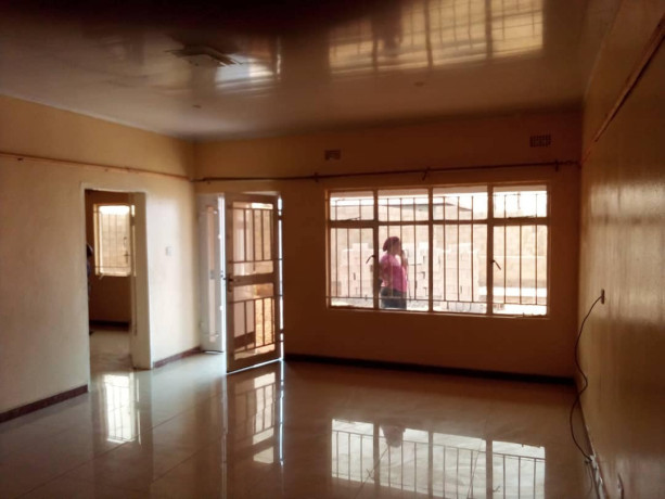 3-bedroom-flat-for-rent-in-chalala-big-6