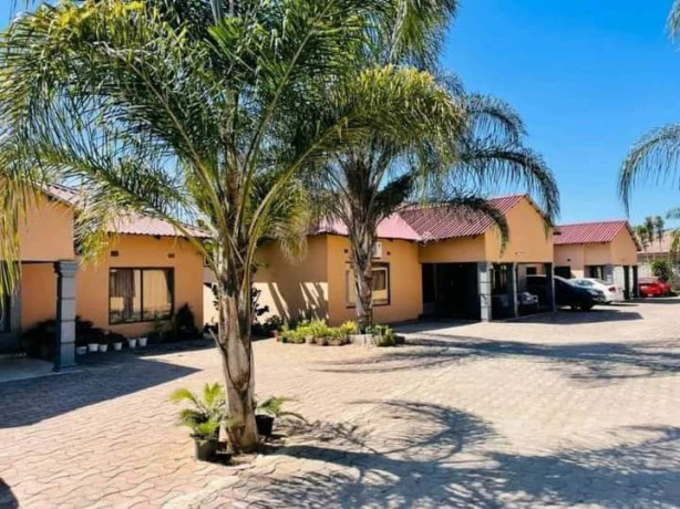 3-by-9-flats-for-sale-in-ibex-main-street-big-2