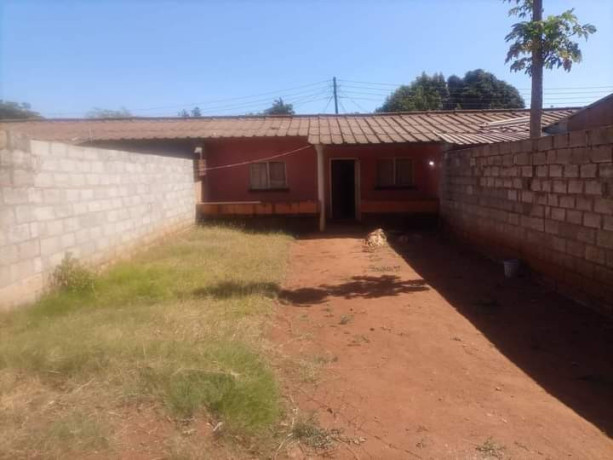 flat-for-sale-in-chilenje-big-1