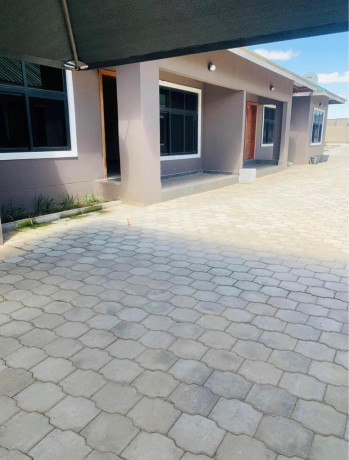 3-bedroom-flat-for-rent-in-ibex-meanwood-big-0