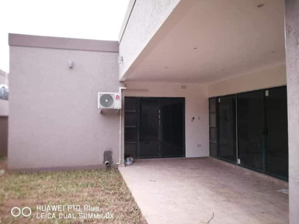 3-bedroom-house-for-rent-in-olympia-big-7