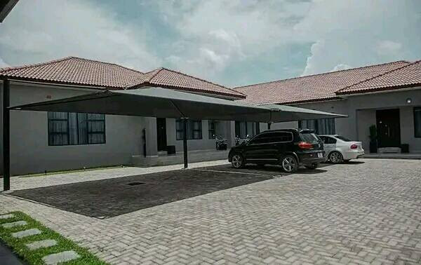 beautiful-and-neat-newly-built-5-x-2-bedroom-flats-in-ibex-hill-lusaka-big-7