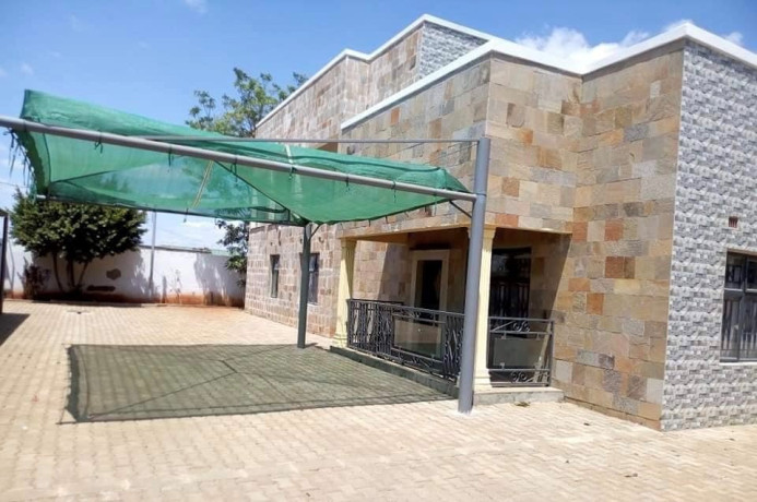 neat-and-modern-3-bedroom-flats-for-sale-in-chalala-big-0
