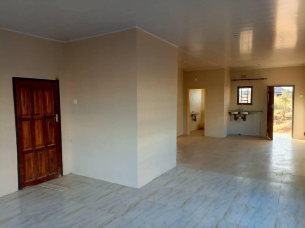 2-bedroom-house-for-rent-in-makeni-big-3