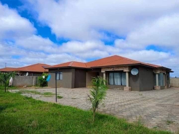 4-bedroom-house-for-sale-in-new-kasama-big-2