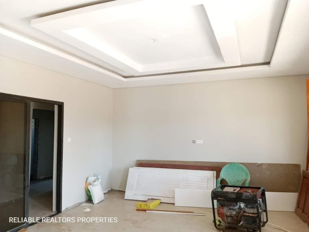 3-bedroom-house-for-sale-in-new-kasama-big-5