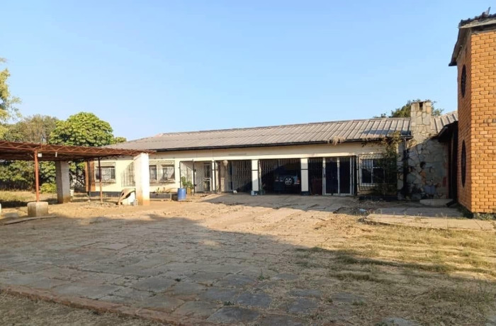 5-bedroom-house-for-sale-in-9-miles-big-1