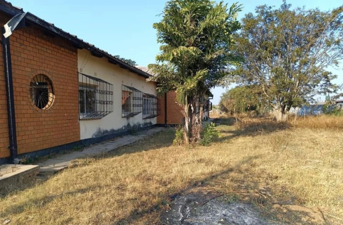 5-bedroom-house-for-sale-in-9-miles-big-0