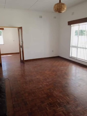 3-bedroom-house-for-rent-in-rhodespark-big-2