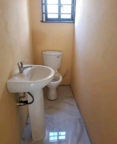 newly-built-2-bedroom-flats-in-ibex-hill-big-5