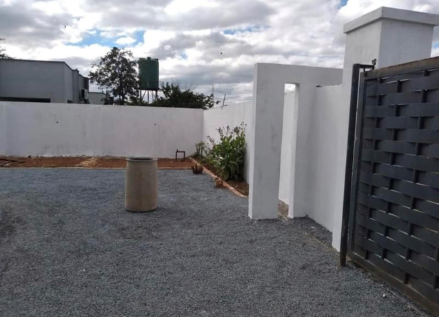 neat-and-spacious-5-bedroom-house-for-sale-in-ibex-hill-big-7