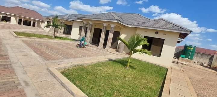 3-bedroom-flat-for-rent-in-makeni-majoru-big-3