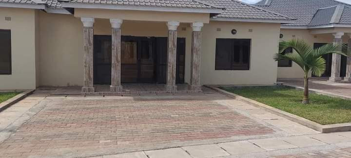 3-bedroom-flat-for-rent-in-makeni-majoru-big-0
