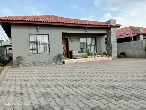 3-bedroom-house-for-sale-in-lilayi-big-4