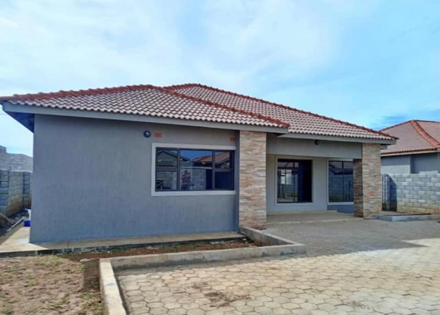 3-bedroom-house-for-sale-in-new-kasama-big-0
