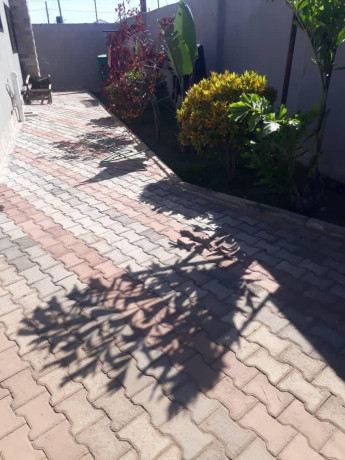 2-bedroom-flat-for-rent-in-chalala-big-5