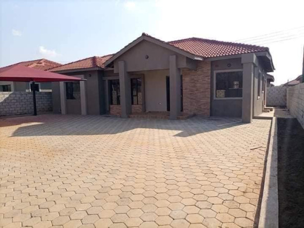 3-bedroom-standalone-house-for-sale-in-new-kasama-big-3