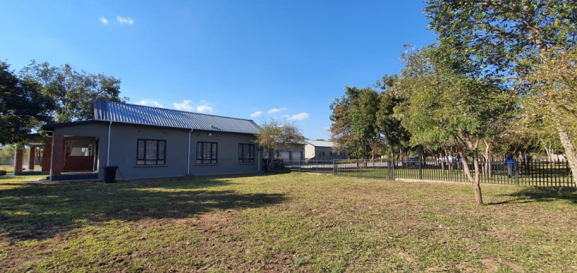 5-bedroom-house-for-sale-in-bonanza-big-3